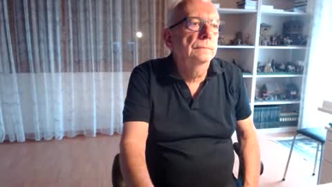 Snapshot of grandpach chatting on 14, 5, 2026 grandpach online show from 14, 5, 2026