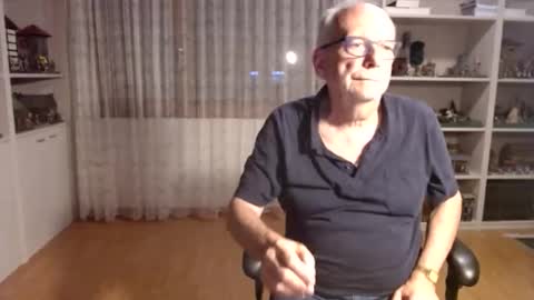 Snapshot of grandpach chatting on 23, 5, 2026 grandpach online show from 23, 5, 2026