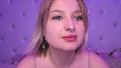 Snapshot of grase_neon chatting on 29, 6, 2026 grase_neon online show from 29, 6, 2026