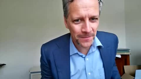 Snapshot of grattitude chatting on 18, 11, 2025 grattitude online show from 18, 11, 2025