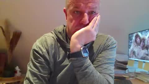 grau197077 online show from 11, 2, 2026