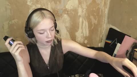 Snapshot of graylovescookies chatting on 7, 12, 2024 graylovescookies online show from 7, 12, 2024