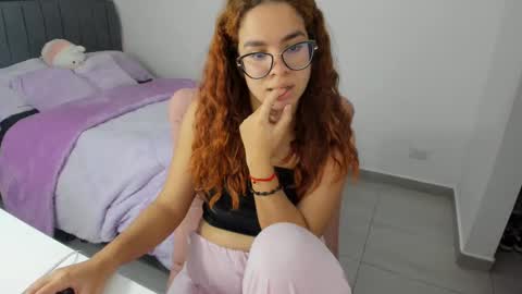 Snapshot of greciaruiz chatting on 4, 3, 2025 GreciaRuiz online show from 4, 3, 2025