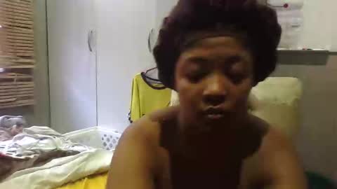 Snapshot of greenismypink chatting on 10, 5, 2026 Greenismypink online show from 10, 5, 2026