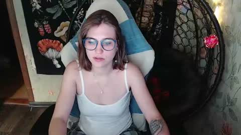 Snapshot of greenwitch9 chatting on 28, 6, 2026 Lina online show from 28, 6, 2026