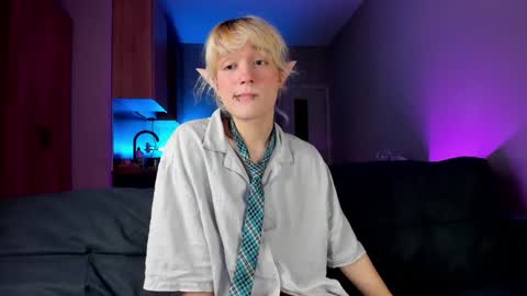 Greg-independent model online show from 12, 12, 2024