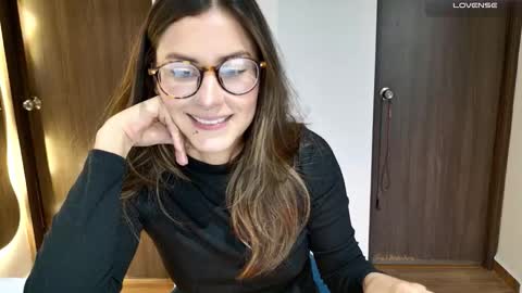 Snapshot of greta_miss chatting on 19, 11, 2025 Emmy online show from 19, 11, 2025