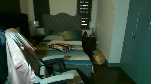 Snapshot of greta_v chatting on 5, 10, 2025 greta_v online show from 5, 10, 2025