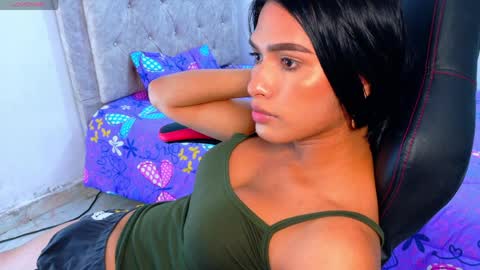 Snapshot of greys02 chatting on 8, 4, 2026 greys02 online show from 8, 4, 2026