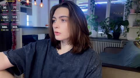 Snapshot of grinya_kh chatting on 2, 12, 2024 Alice online show from 2, 12, 2024