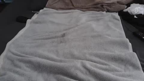 lookng for older in az online show from 25, 12, 2024