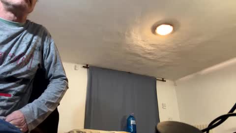 guardiannif_ online show from 26, 1, 2025