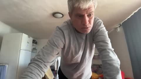 guardiannif_ online show from 9, 2, 2026