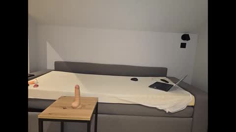 GuBigHot online show from 7, 1, 2026