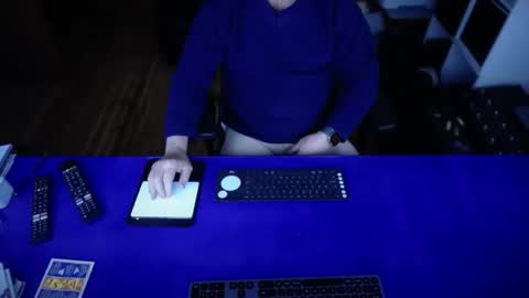 guesswhatigot2 online show from 12, 9, 2025