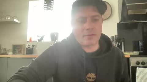 Snapshot of guil0 chatting on 23, 2, 2026 guil0 online show from 23, 2, 2026