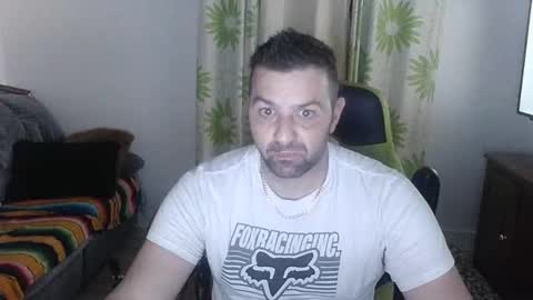 Snapshot of guillaume666286050 chatting on 26, 4, 2026 guillaume666286050 online show from 26, 4, 2026
