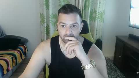 Snapshot of guillaume666286050 chatting on 31, 5, 2026 guillaume666286050 online show from 31, 5, 2026