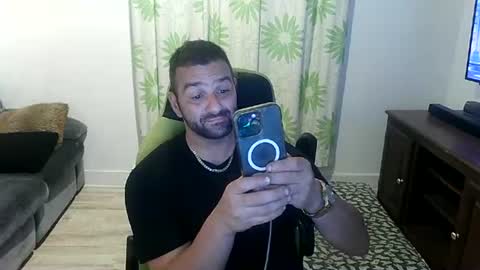 Snapshot of guillaume666286050 chatting on 17, 6, 2026 guillaume666286050 online show from 17, 6, 2026