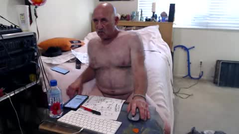 Snapshot of guitarsexgod2 chatting on 29, 6, 2026 guitarsexgod2 online show from 29, 6, 2026