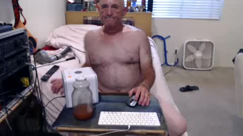Snapshot of guitarsexgod2 chatting on 27, 7, 2026 guitarsexgod2 online show from 27, 7, 2026