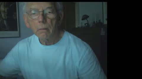 Snapshot of gulfcoast1952 chatting on 10, 4, 2026 Roy online show from 10, 4, 2026