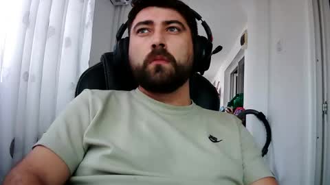 Snapshot of guliverreal chatting on 14, 12, 2025 guliverreal online show from 14, 12, 2025