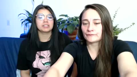 Snapshot of gumball_room chatting on 2, 2, 2025 Vane blonde and Hazell black hair online show from 2, 2, 2025