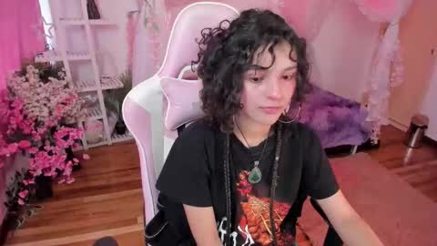 Snapshot of gummo_ chatting on 13, 12, 2025 gummo_ online show from 13, 12, 2025