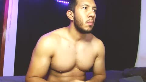 holl latino online show from 24, 11, 2025