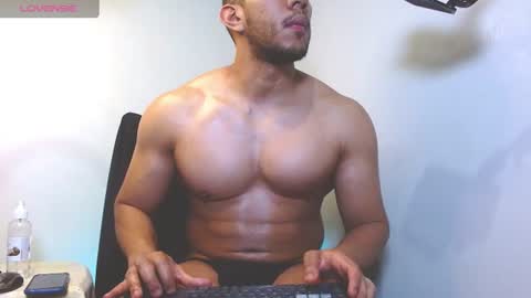 holl latino online show from 15, 7, 2026