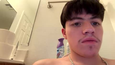 Snapshot of gustavog79 chatting on 5, 10, 2025 gustavog79 online show from 5, 10, 2025