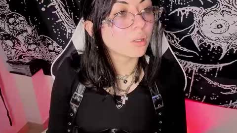 Snapshot of guxplo_ chatting on 27, 9, 2025 Miss online show from 27, 9, 2025