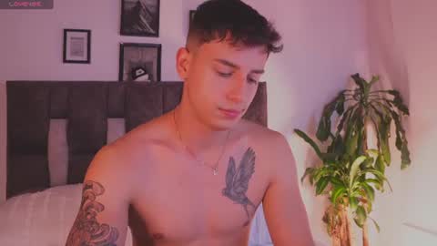 Snapshot of guy_twinks chatting on 19, 6, 2026 Gabriel online show from 19, 6, 2026