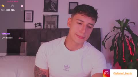 Snapshot of guy_twinks chatting on 22, 7, 2026 Gabriel online show from 22, 7, 2026