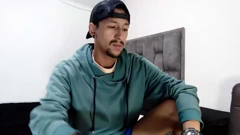 Snapshot of guykarim chatting on 18, 2, 2025 karim online show from 18, 2, 2025