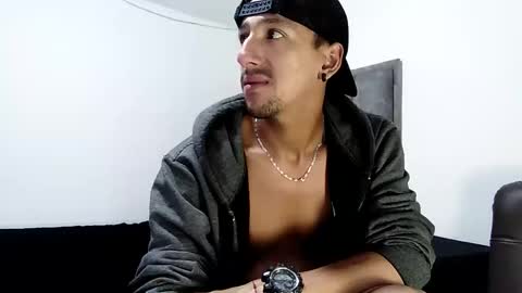 Snapshot of guykarim chatting on 20, 2, 2025 karim online show from 20, 2, 2025