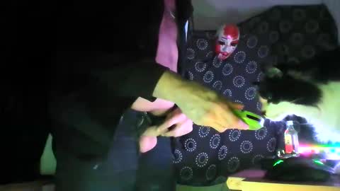 guyst049 online show from 23, 11, 2025