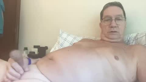 Snapshot of gwashere4u chatting on 5, 10, 2025 gwashere4u online show from 5, 10, 2025