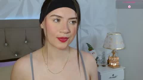 Gwen Drew online show from 19, 12, 2025