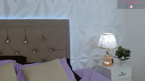 Snapshot of gwen_drew chatting on 10, 2, 2026 Gwen Drew online show from 10, 2, 2026