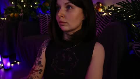 gwenhilton online show from 25, 2, 2025