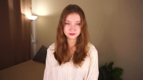 Snapshot of gwennielove chatting on 12, 5, 2026 Molly online show from 12, 5, 2026