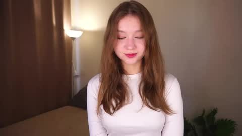 Snapshot of gwennielove chatting on 16, 5, 2026 Molly online show from 16, 5, 2026