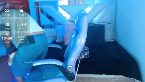 gyal_8_ online show from 24, 10, 2025