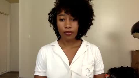 Snapshot of gyalxoxo chatting on 11, 9, 2025 gyalxoxo online show from 11, 9, 2025