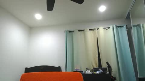 Snapshot of h0nest84 chatting on 15, 12, 2024 h0nest84 online show from 15, 12, 2024