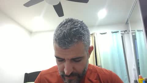 Snapshot of h0nest84 chatting on 2, 10, 2025 h0nest84 online show from 2, 10, 2025