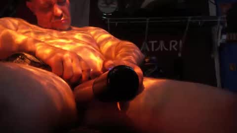 Snapshot of h0tttsteel chatting on 14, 10, 2025 h0tttsteel online show from 14, 10, 2025