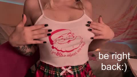 Snapshot of h2h0e chatting on 1, 2, 2025 Lana online show from 1, 2, 2025